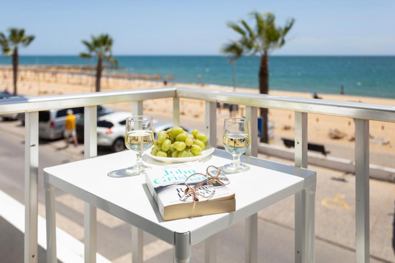Centralgarve - Stunning Beach Front Studio - Astro Quarteira Exterior photo